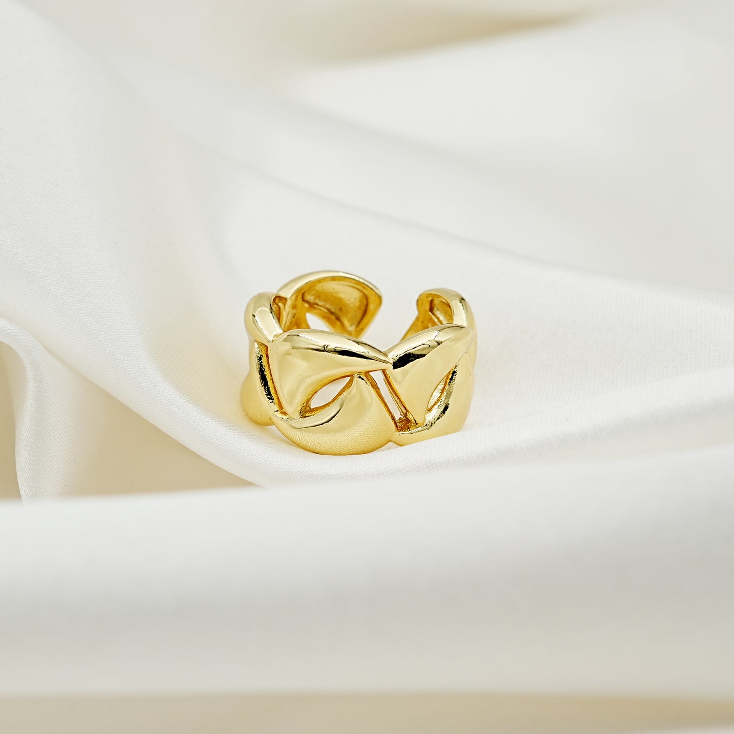 Bold Gold Chain Link Ring