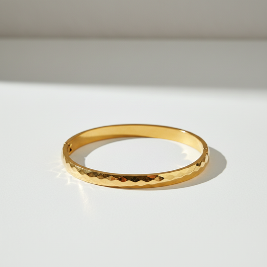 Minimal Hammered Gold Bangle Bracelet