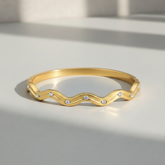 Gold Wavy Moissanite Bangle