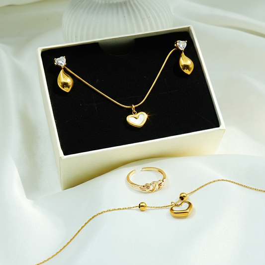 Minimalist Heart Jewelry Gift Hamper