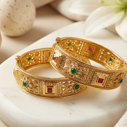 Antique Gold Floral Kundan Kada Bangle