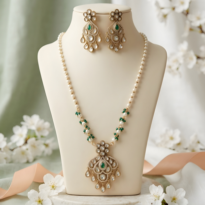 Emerald Green Kundan Pendant Necklace Set