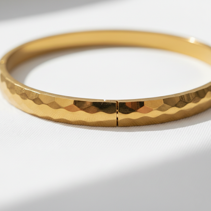 Minimal Hammered Gold Bangle Bracelet