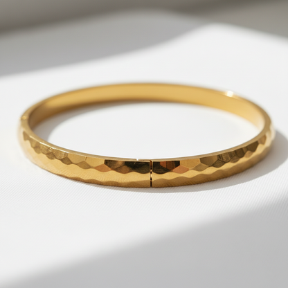 Minimal Hammered Gold Bangle Bracelet