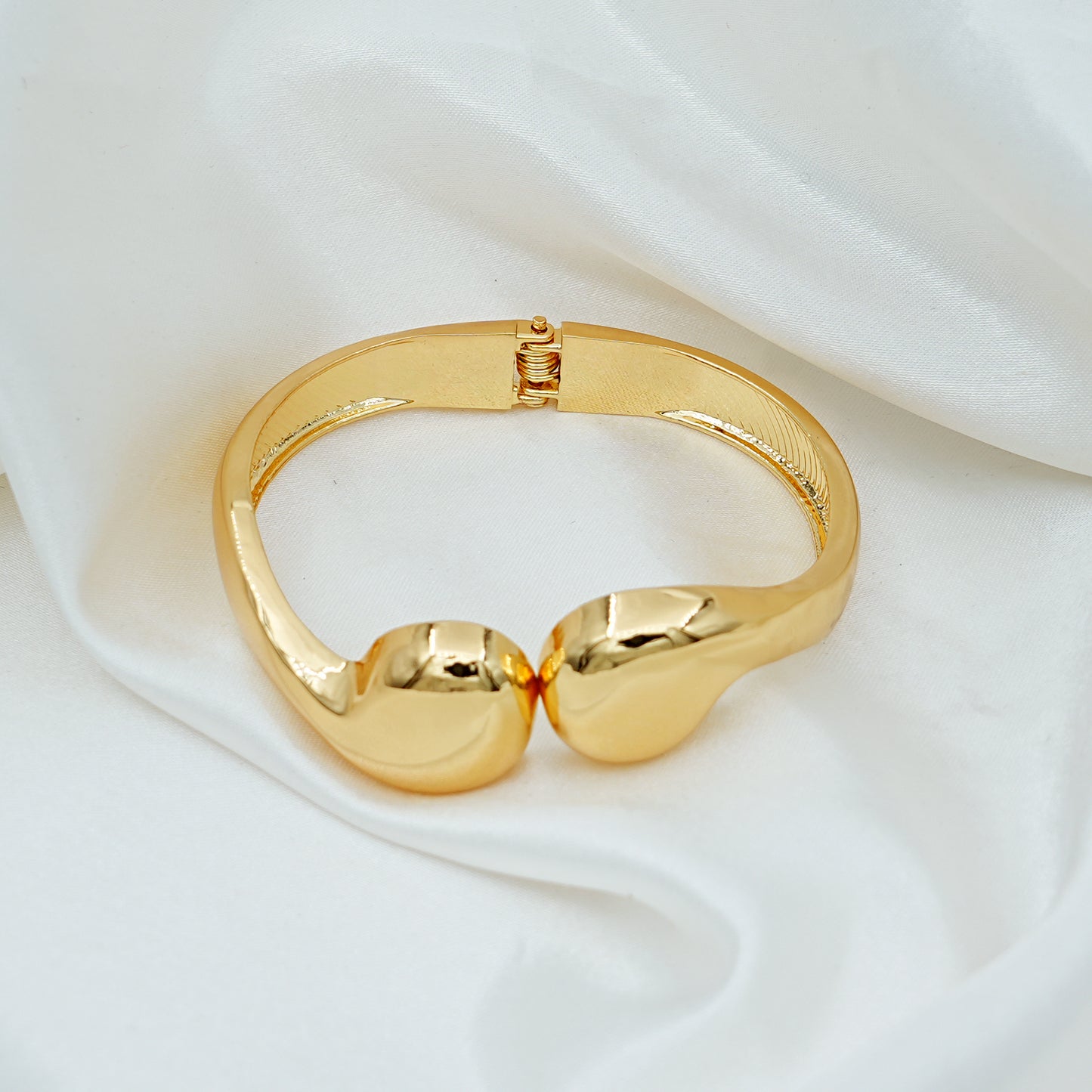 Gold Teardrop Open Bangle