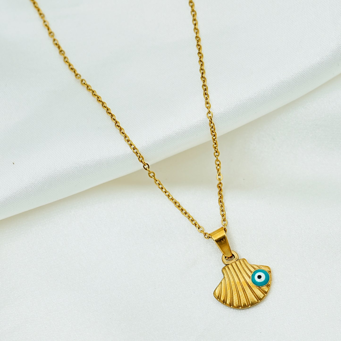 Shell Evil Eye Pendant Necklace