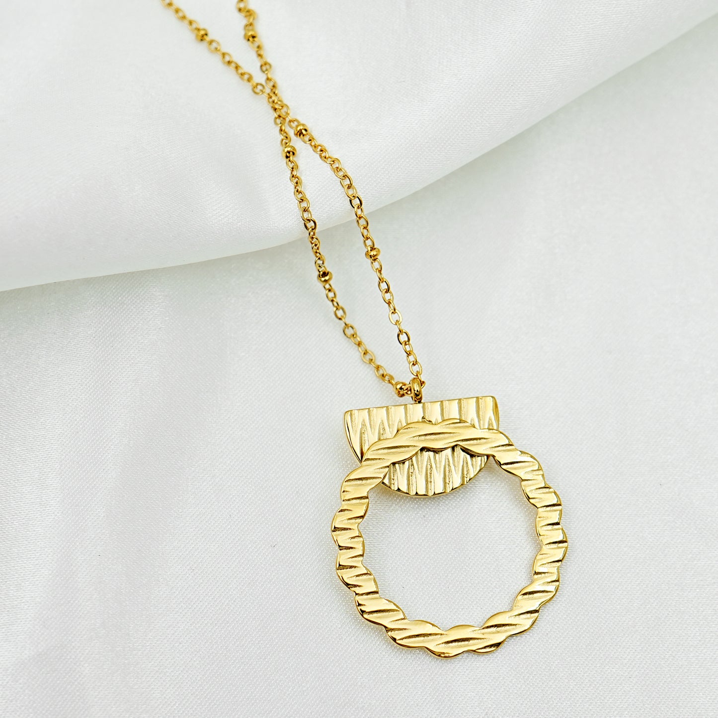 Emerald Teardrop Circle Pendant Necklace