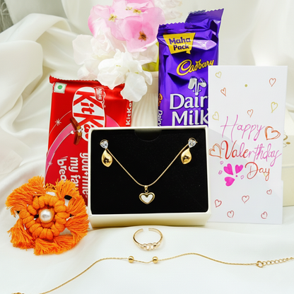 Minimalist Heart Jewelry Gift Hamper