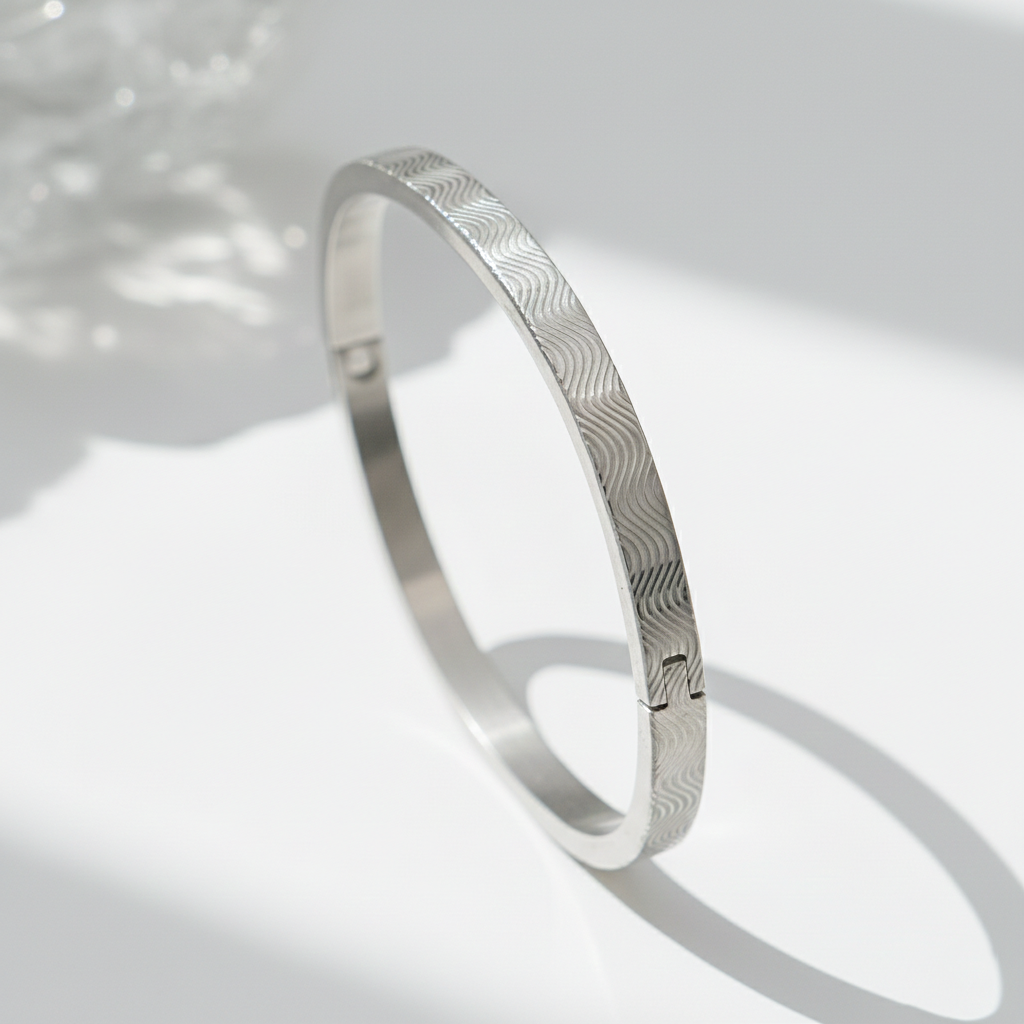Minimal Wave Texture Gold Bangle Bracelet