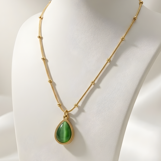 Green Teardrop Pendant Necklace