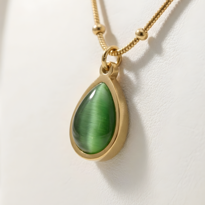 Green Teardrop Pendant Necklace