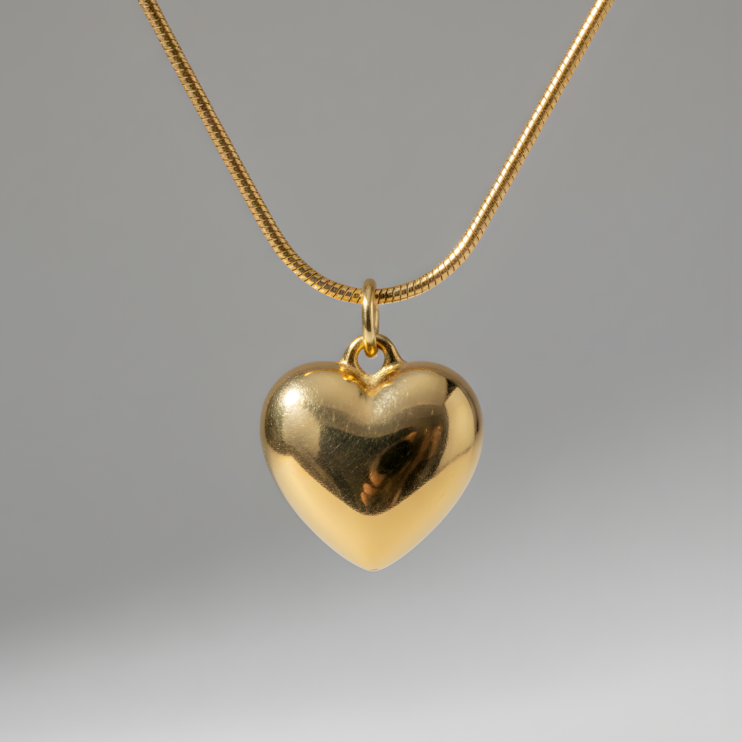Minimal Gold Heart Pendant Necklace