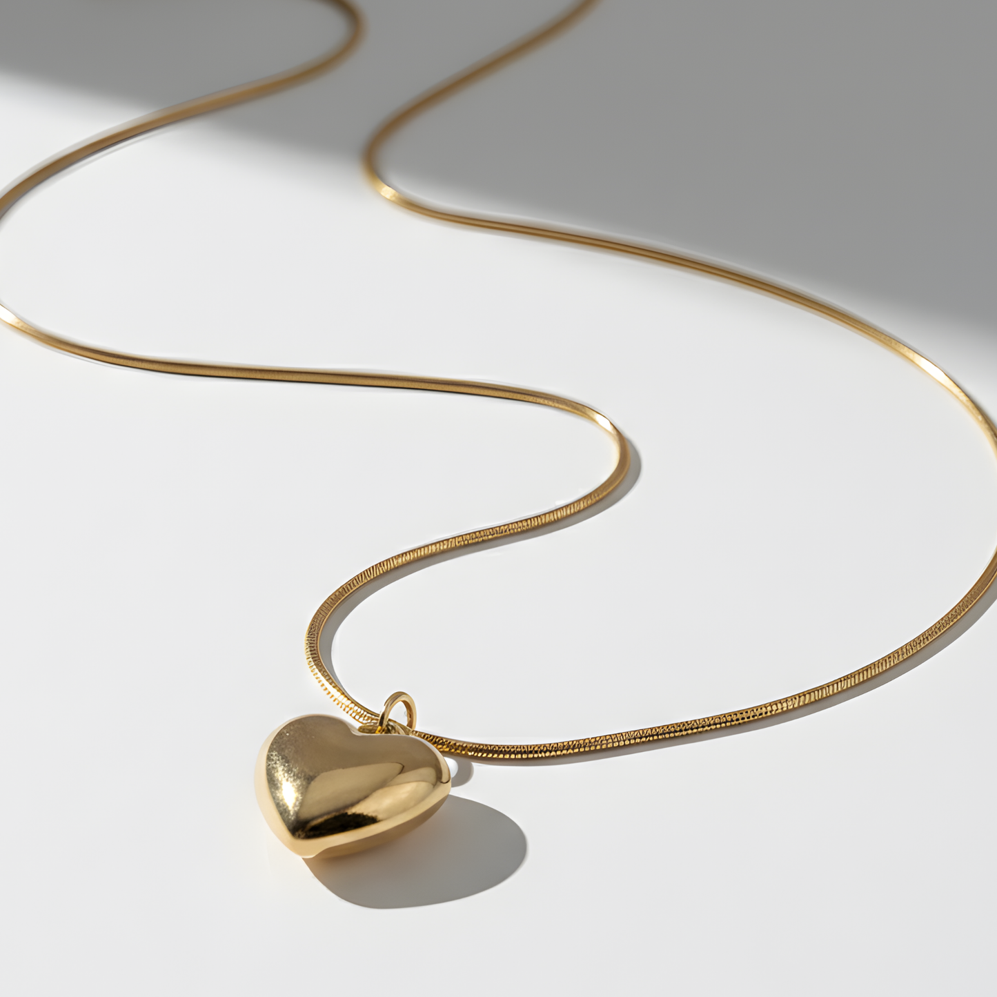 Minimal Gold Heart Pendant Necklace