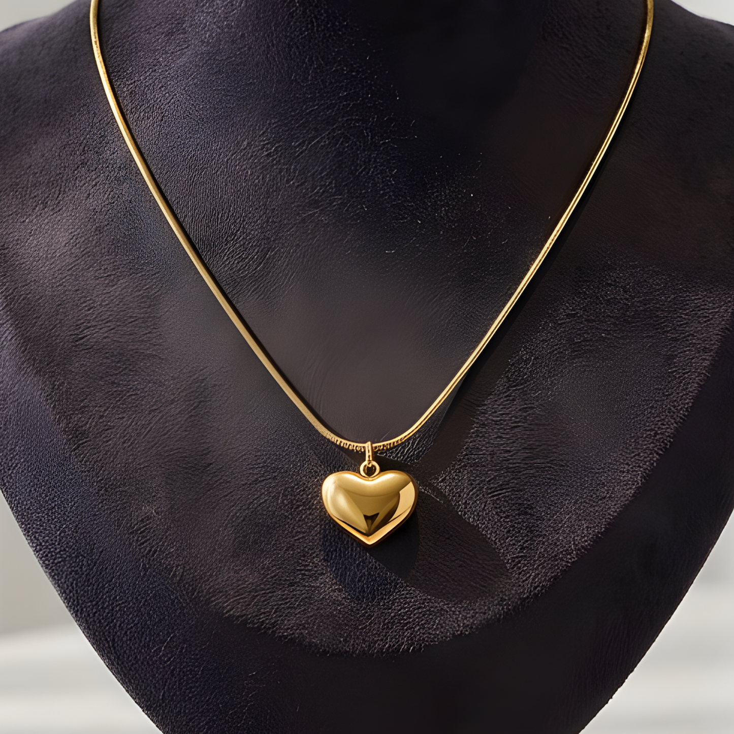 Gold Tiny Heart Pendant Necklace