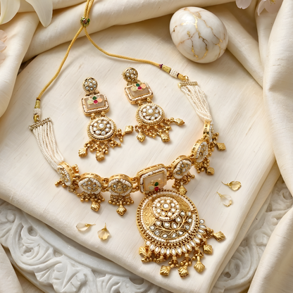 Traditional Kundan Pearl Choker Necklace Set