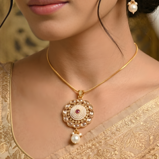 Circle Shape Kundan Necklace Set with Earrings