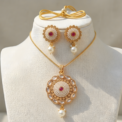 Circle Shape Kundan Necklace Set with Earrings