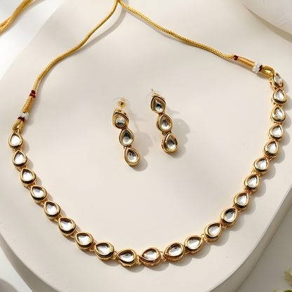 Single Line Kundan Necklace Set with Earrings