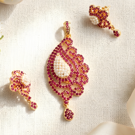 Kundan Pearl Pendant With Earrings