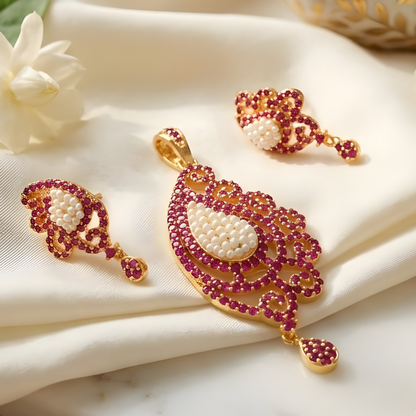Kundan Pearl Pendant With Earrings