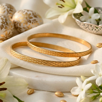 Classic Gold Texture Bangle Set